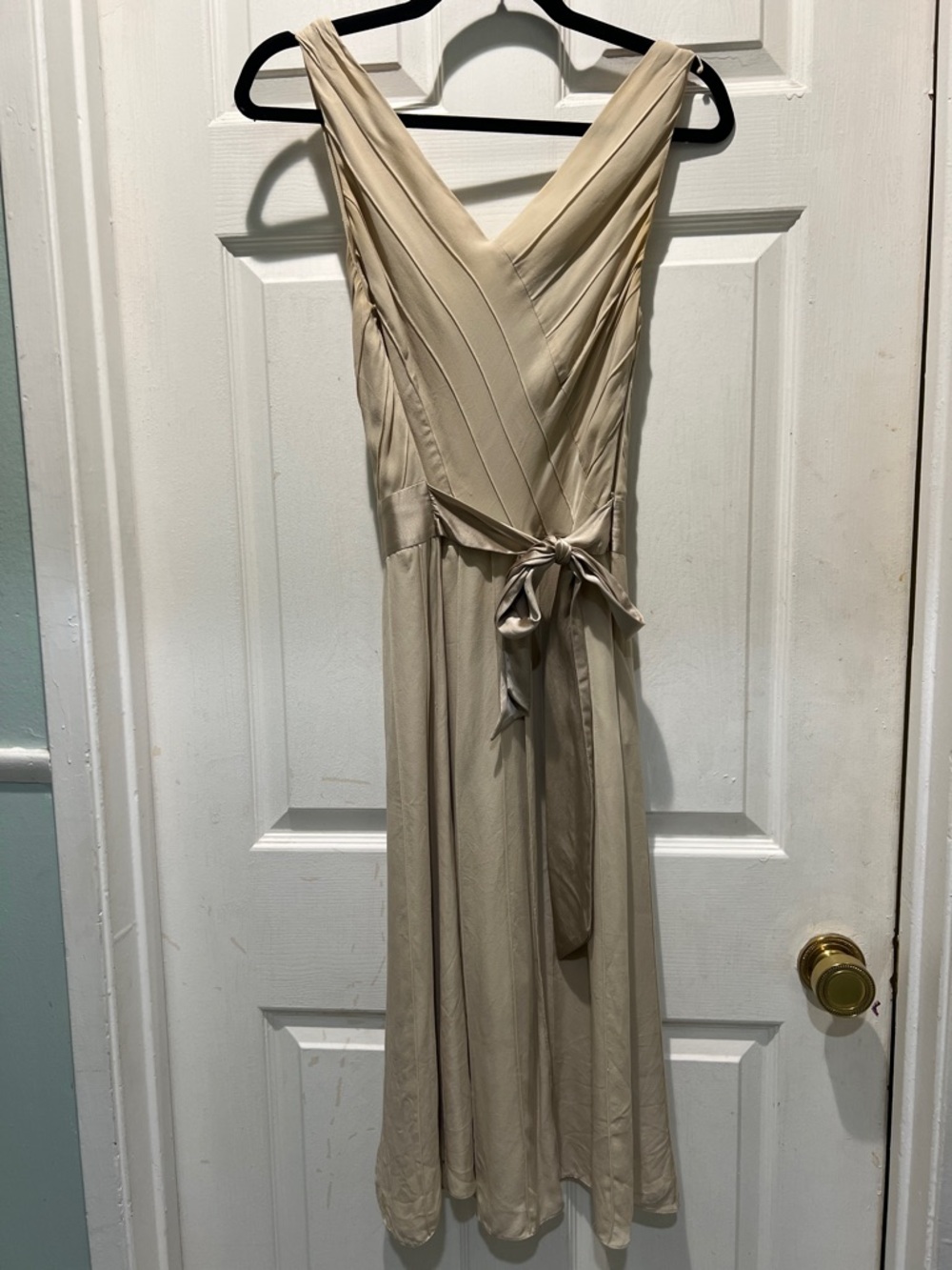 Ellen Tracy Cream V-Neck Wrap Midi Dress